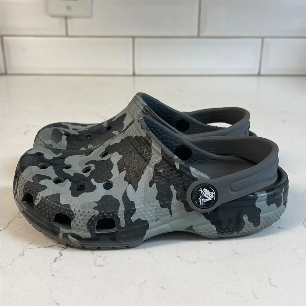 CROCS brand style